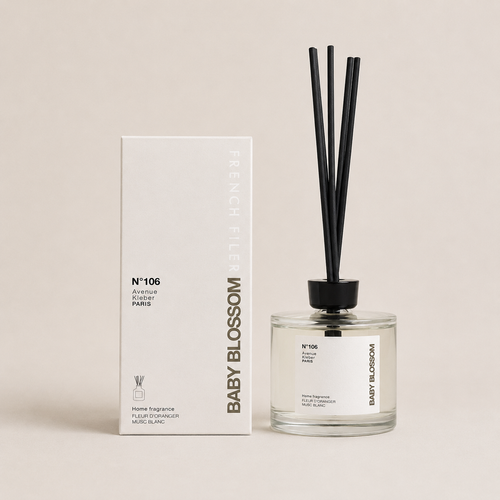 Diffuseur d'intérieur BabyBlossom 250 ml avec bâtonnets noirs et son étui blanc